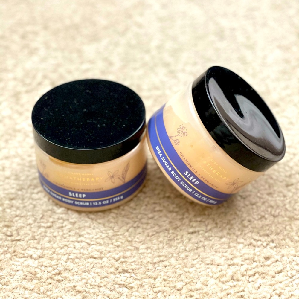 BATH AND BODY WORKS aromatherapy sleep body scrub